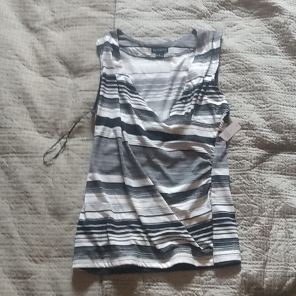New Directions Black and white sleeveless blouse Size S